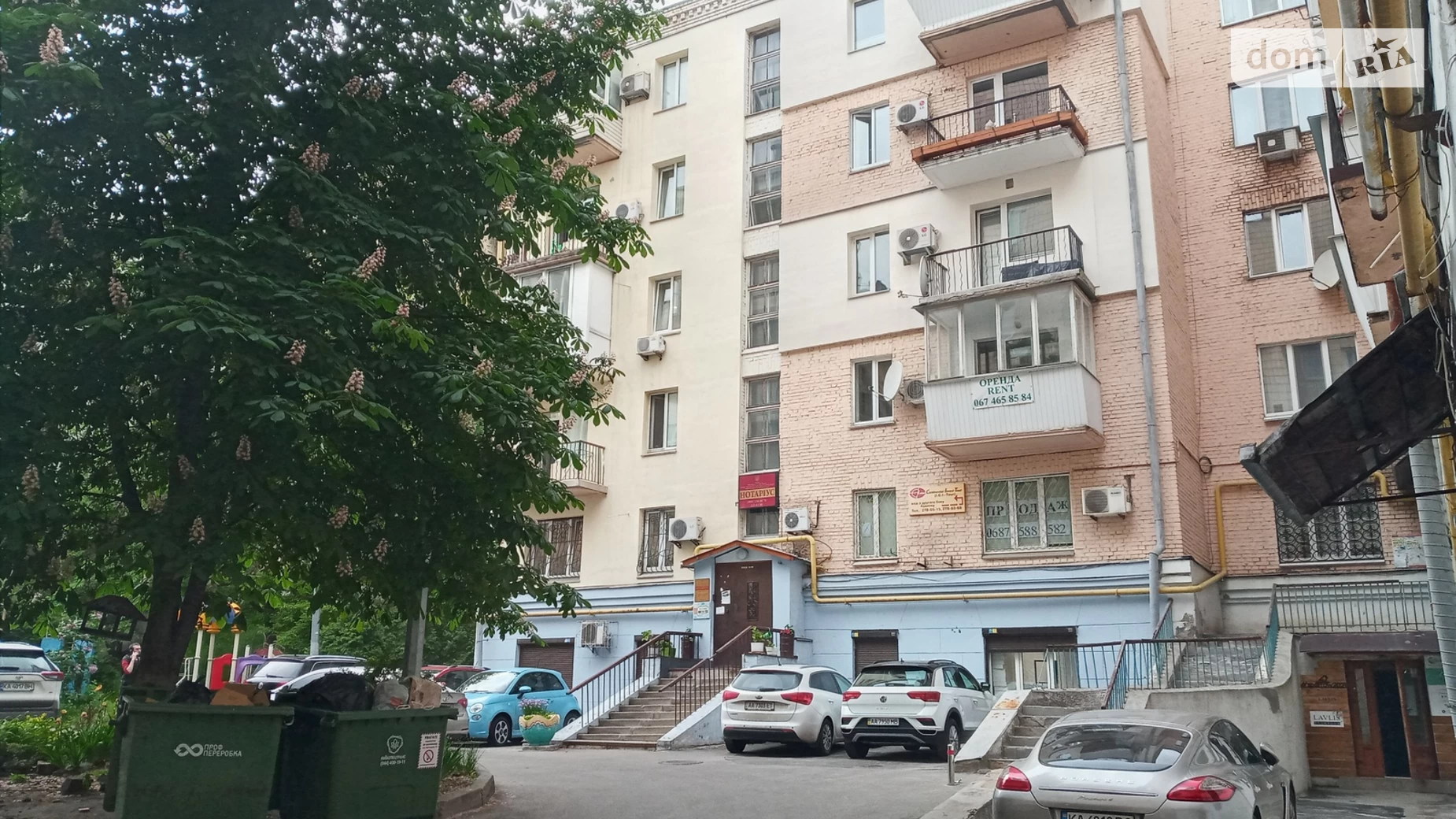 Продается 2-комнатная квартира 57 кв. м в Киеве, ул. Трехсвятительская, 3