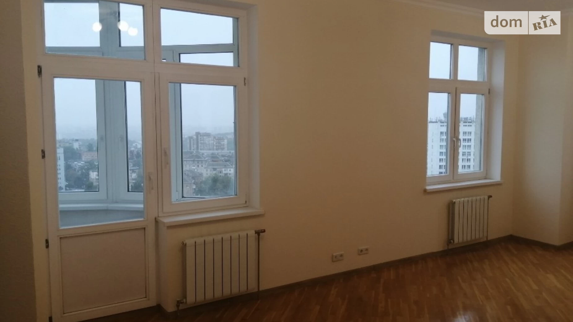Продается 2-комнатная квартира 90 кв. м в Киеве, ул. Панаса Мирного, 17