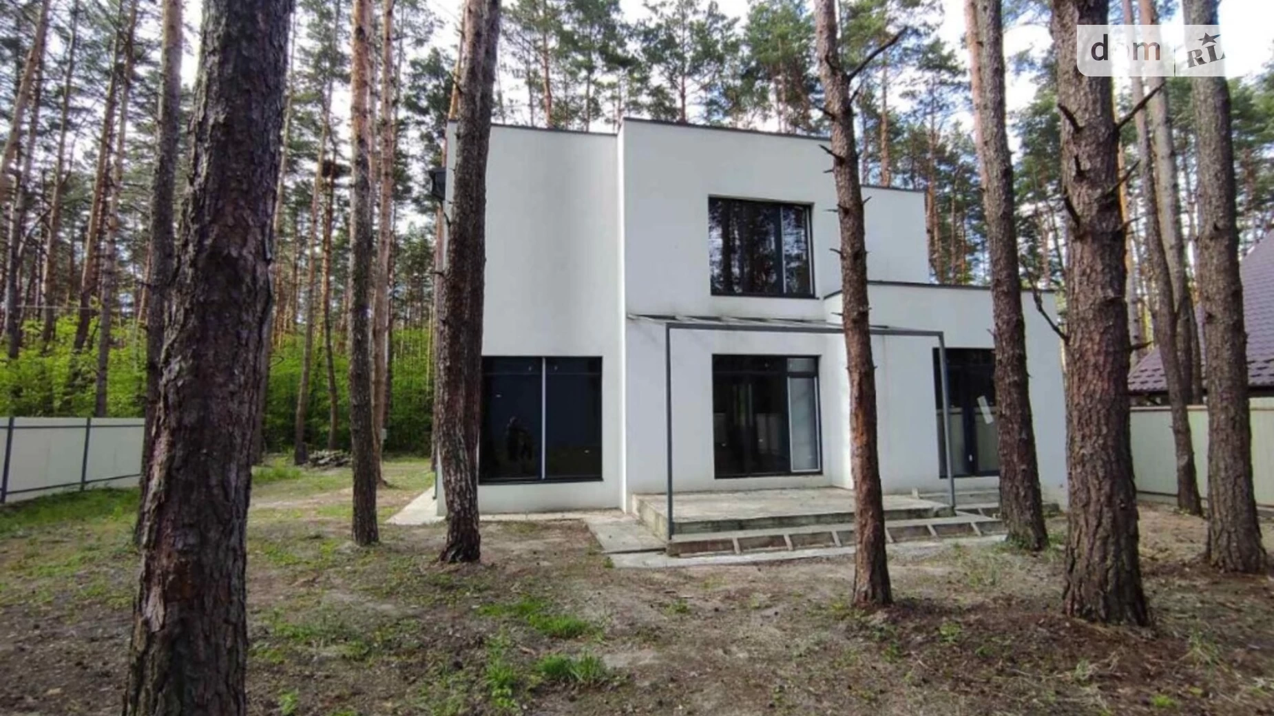 Продается дом на 2 этажа 200 кв. м с подвалом, цена: 190000 $ - фото 2