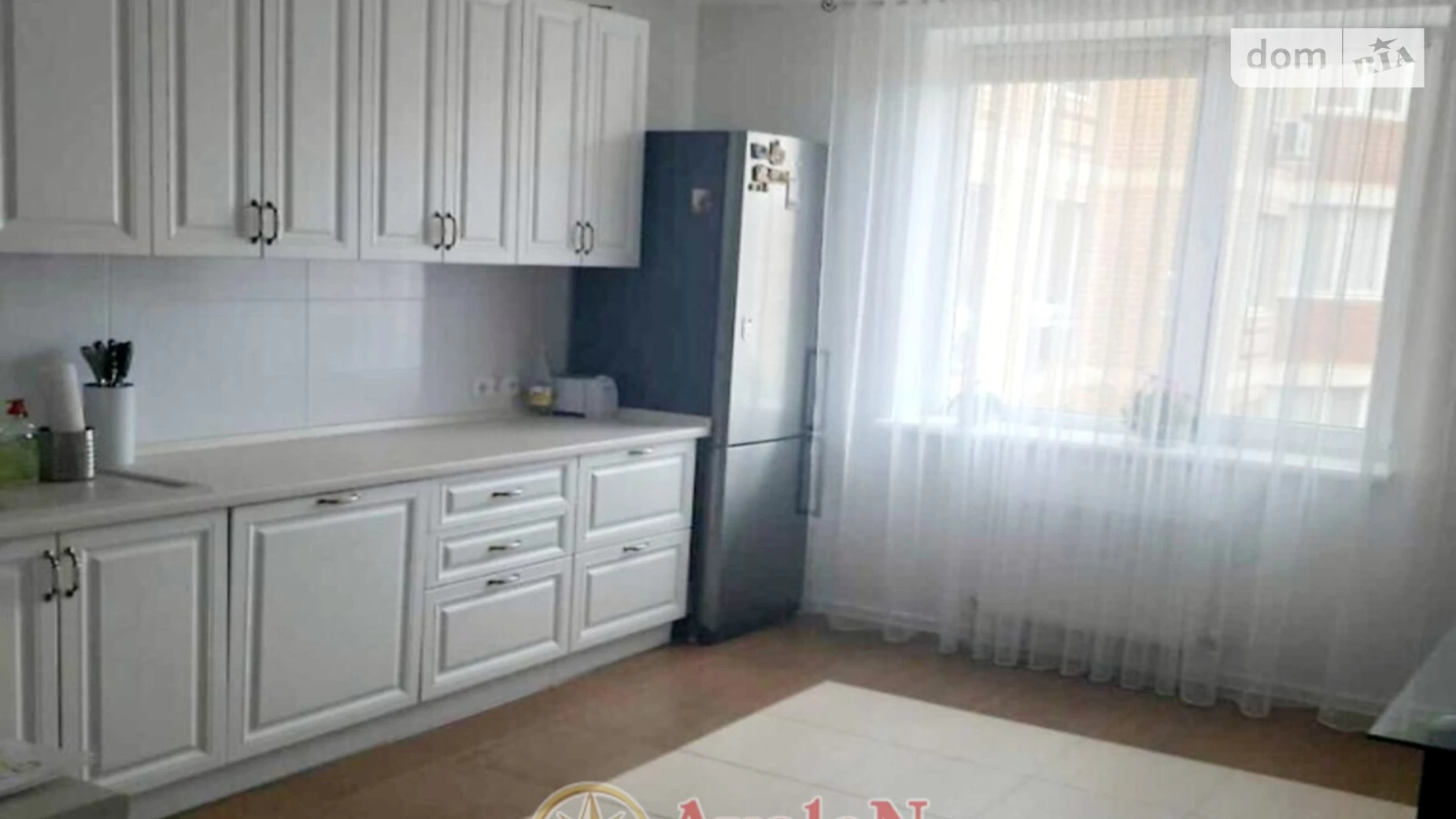 Продается 3-комнатная квартира 93 кв. м в Одессе, ул. Школьная, 35 - фото 2