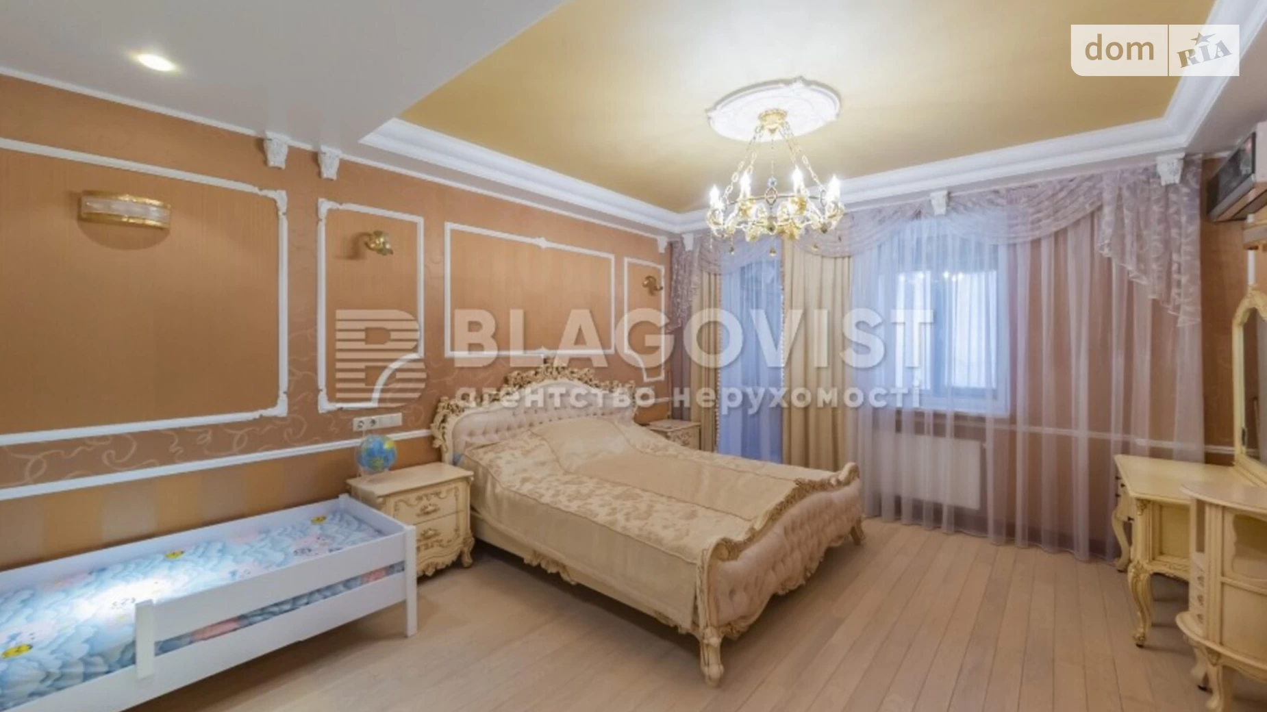 Продается 3-комнатная квартира 113 кв. м в Киеве, просп. Берестейский(Победы), 131