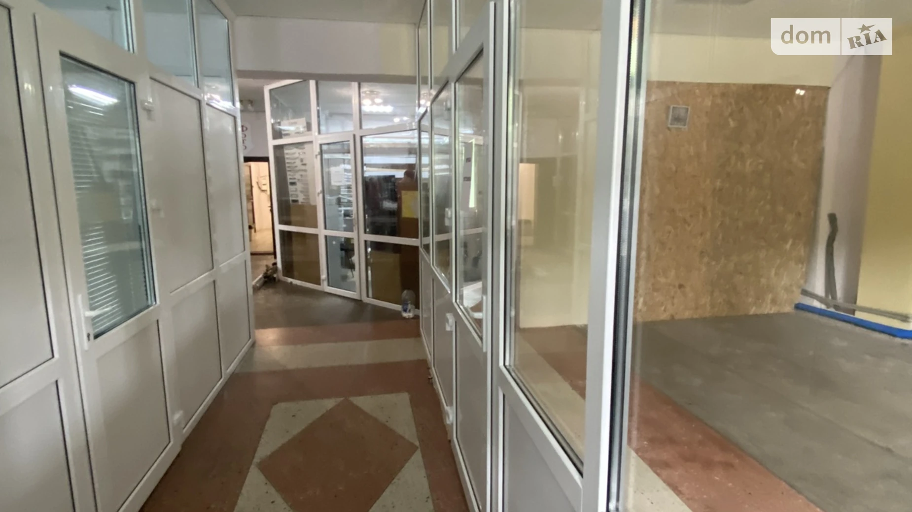 Сдается в аренду помещения свободного назначения 38 кв. м в 5-этажном здании, цена: 17100 грн - фото 2