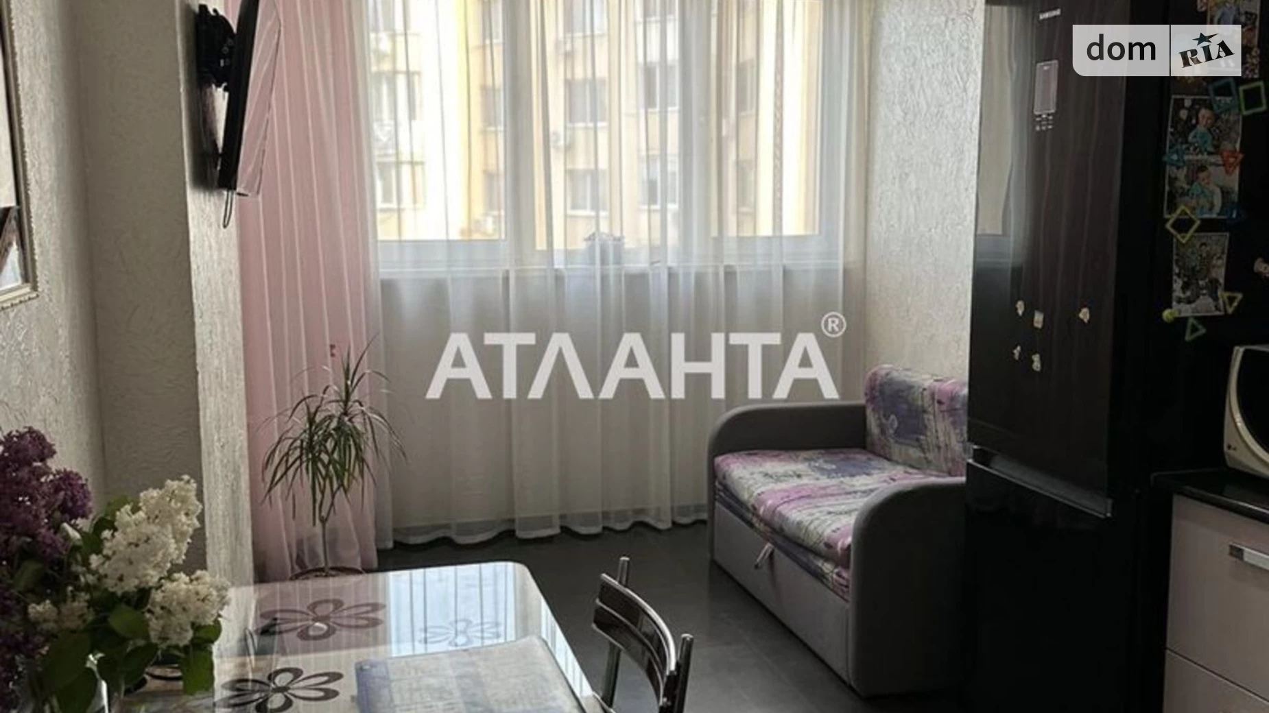 Продается 1-комнатная квартира 38.5 кв. м в Одессе, мас. Радужный, 12