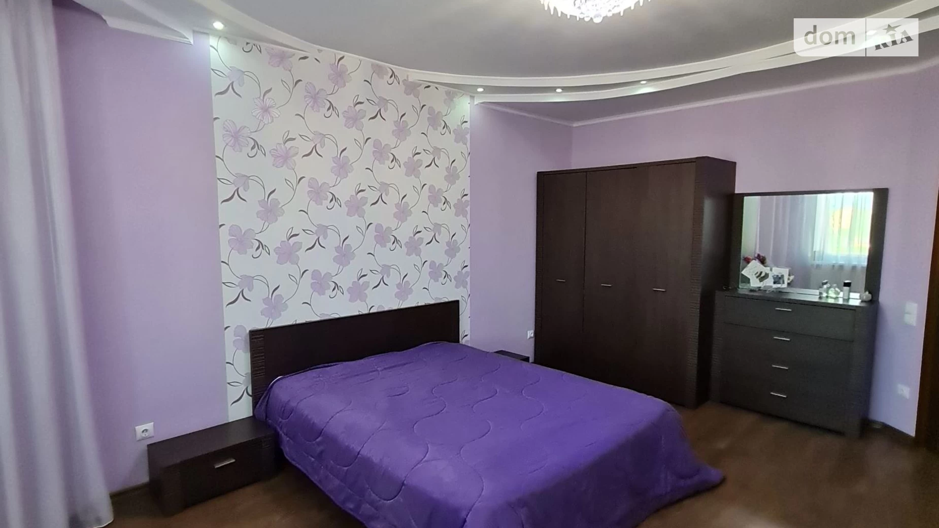 Продається 2-кімнатна квартира 68 кв. м у Миколаєві