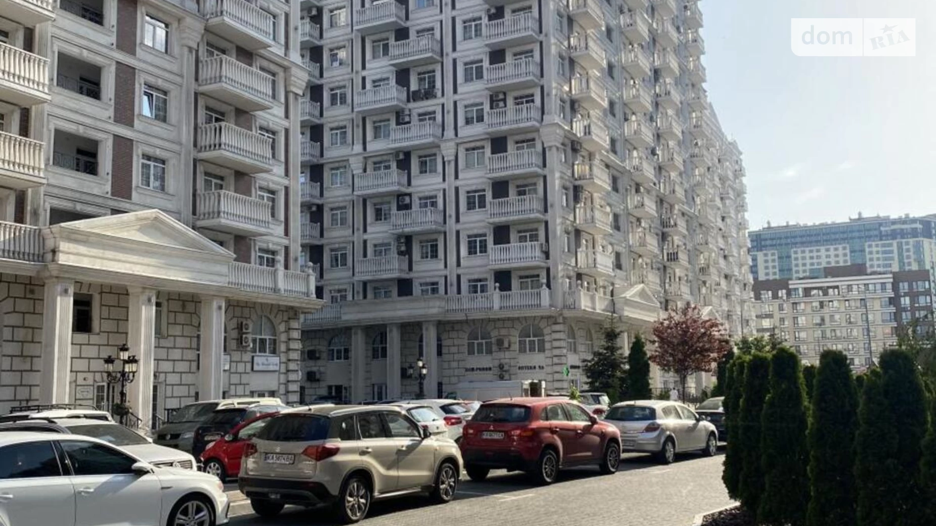 Продается 2-комнатная квартира 110 кв. м в Киеве, ул. Михаила Максимовича, 24