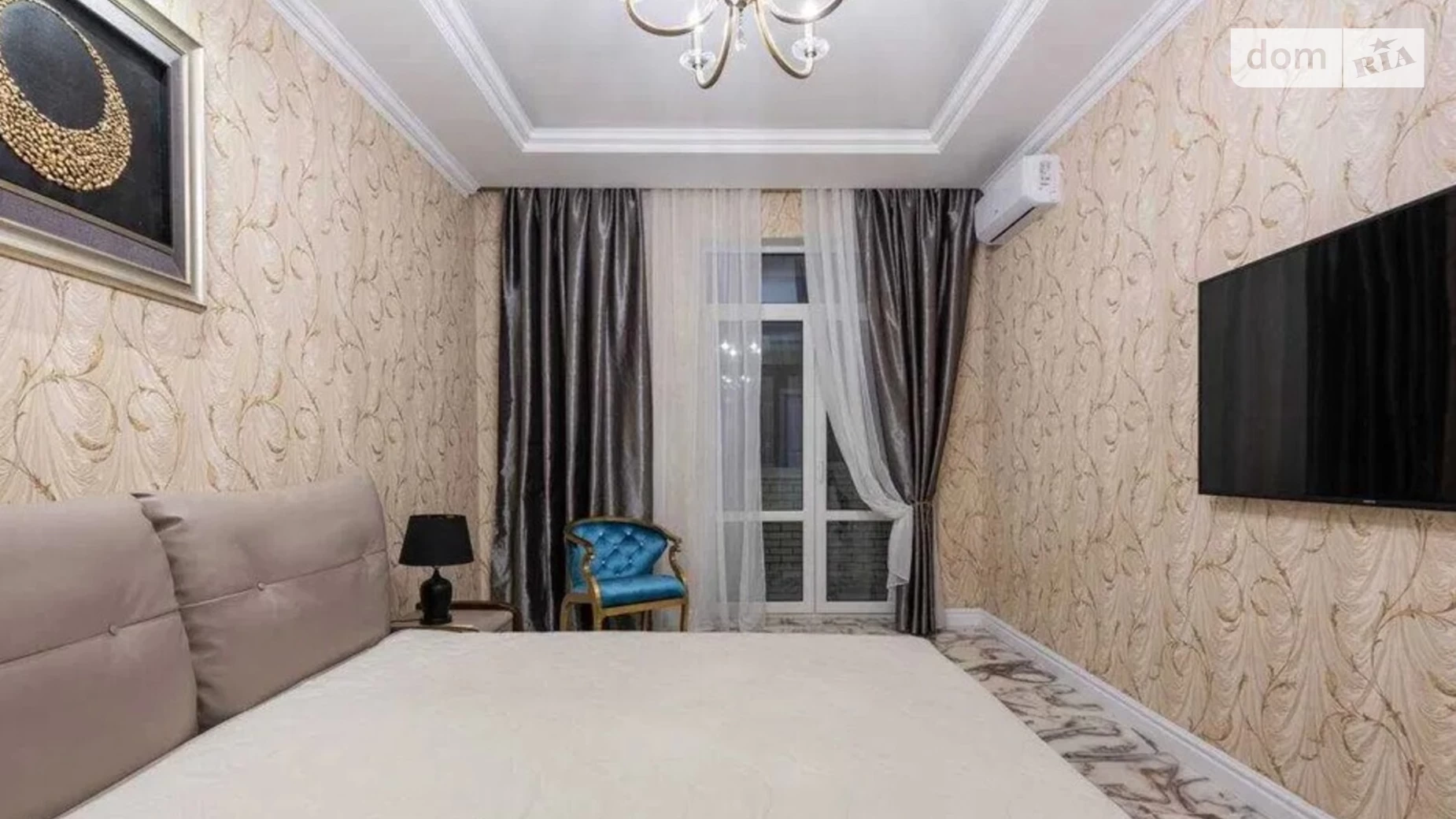 Продается 2-комнатная квартира 70 кв. м в Киеве, ул. Коновальца Евгения, 34 - фото 2