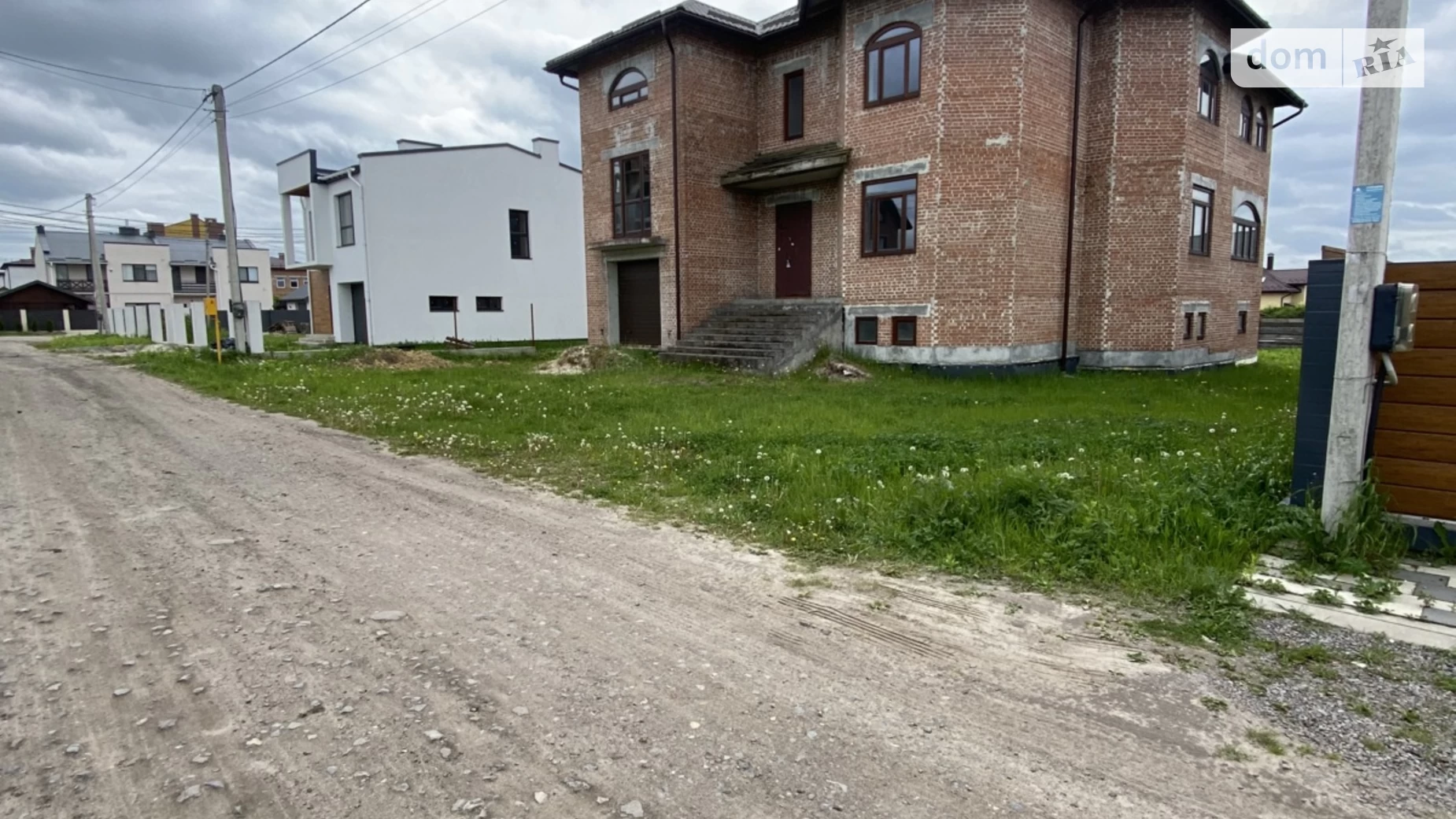Продается дом на 2 этажа 300 кв. м с балконом, цена: 160000 $ - фото 2