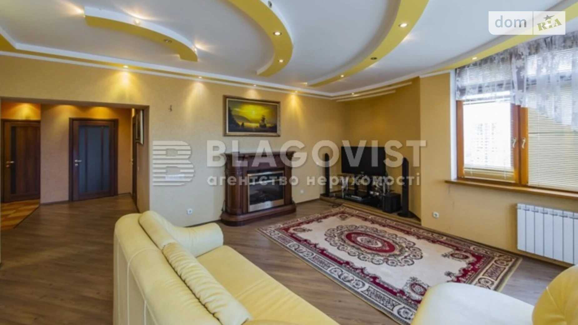 Продается 2-комнатная квартира 120 кв. м в Киеве, просп. Голосеевский(40-летия Октября), 68