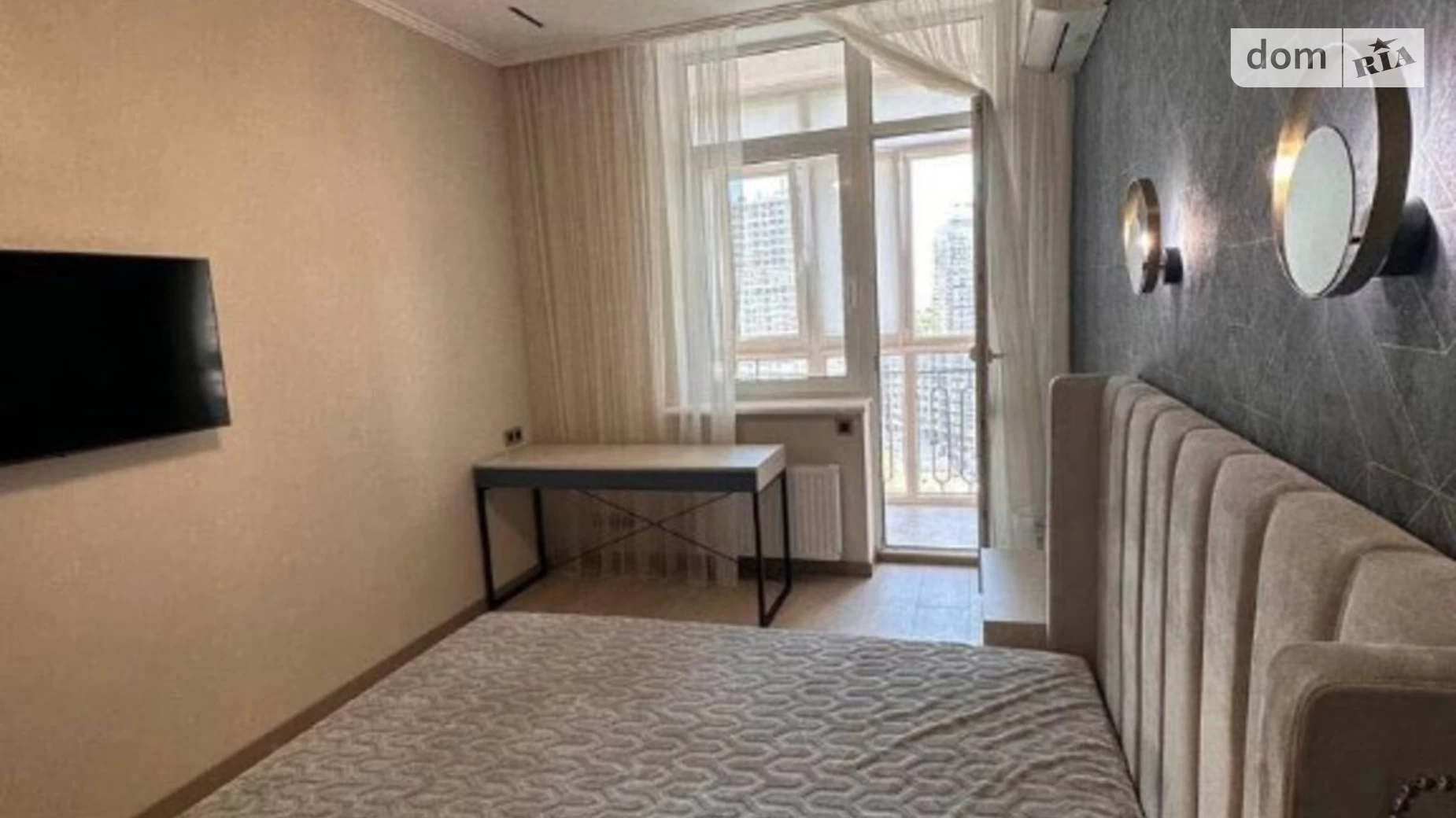 Продається 2-кімнатна квартира 86 кв. м у Одесі, плато Гагарінське