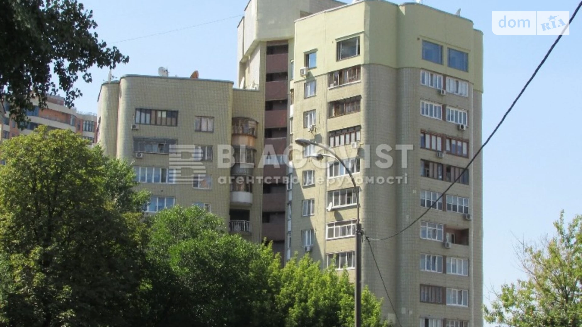 Продается 3-комнатная квартира 87 кв. м в Киеве, ул. Панаса Мирного, 27