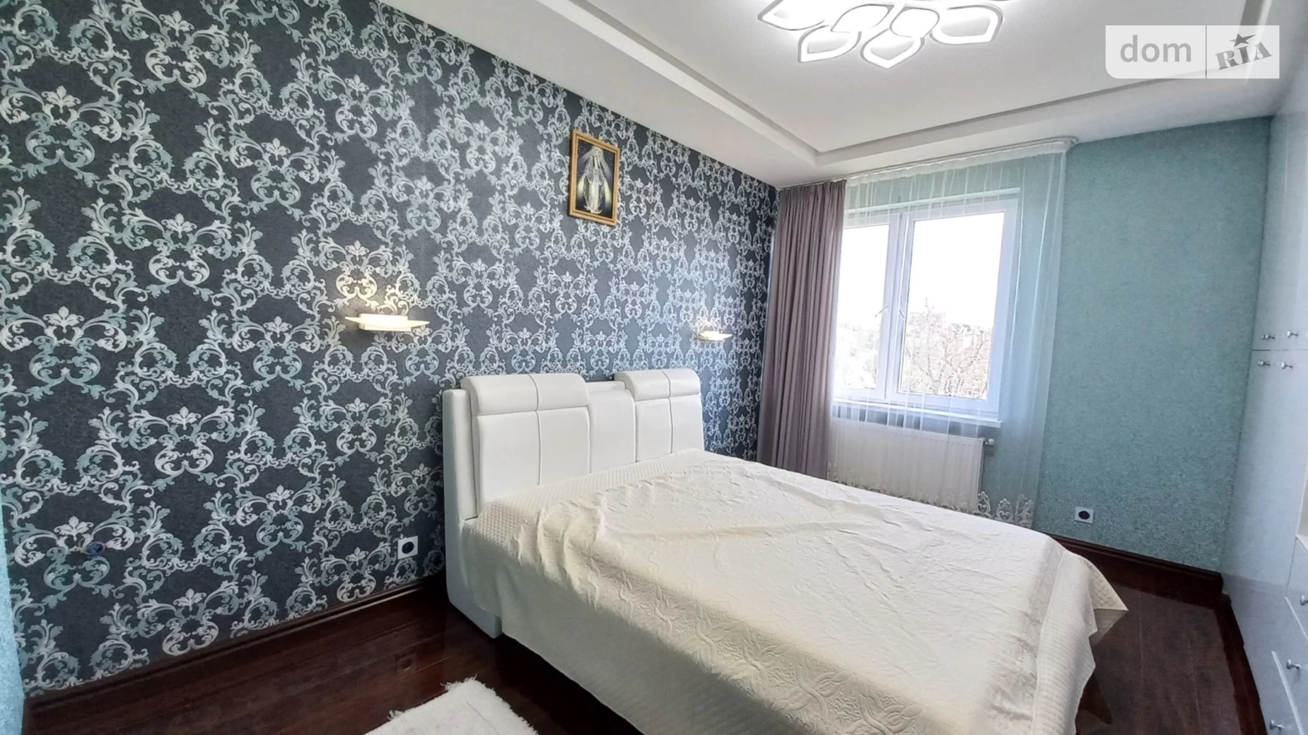 Продается 2-комнатная квартира 53 кв. м в Трускавце, ул. Дроогобычская