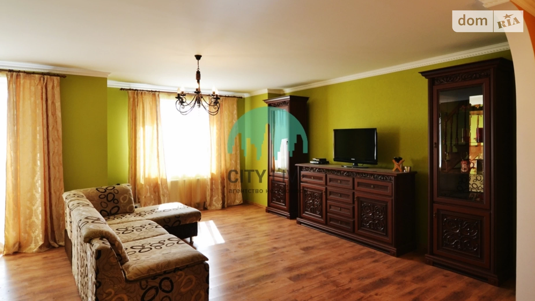 Продается 4-комнатная квартира 150 кв. м в Ивано-Франковске, ул. Симоненко Василия, 41