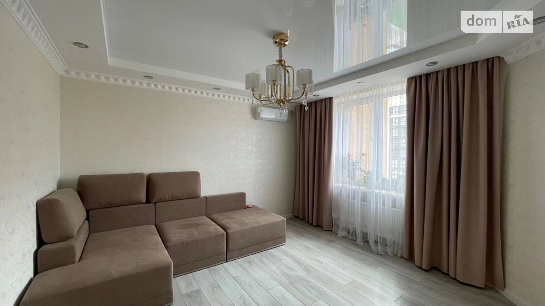 Продается 2-комнатная квартира 70 кв. м в Софиевской Борщаговке, просп. Мартынова