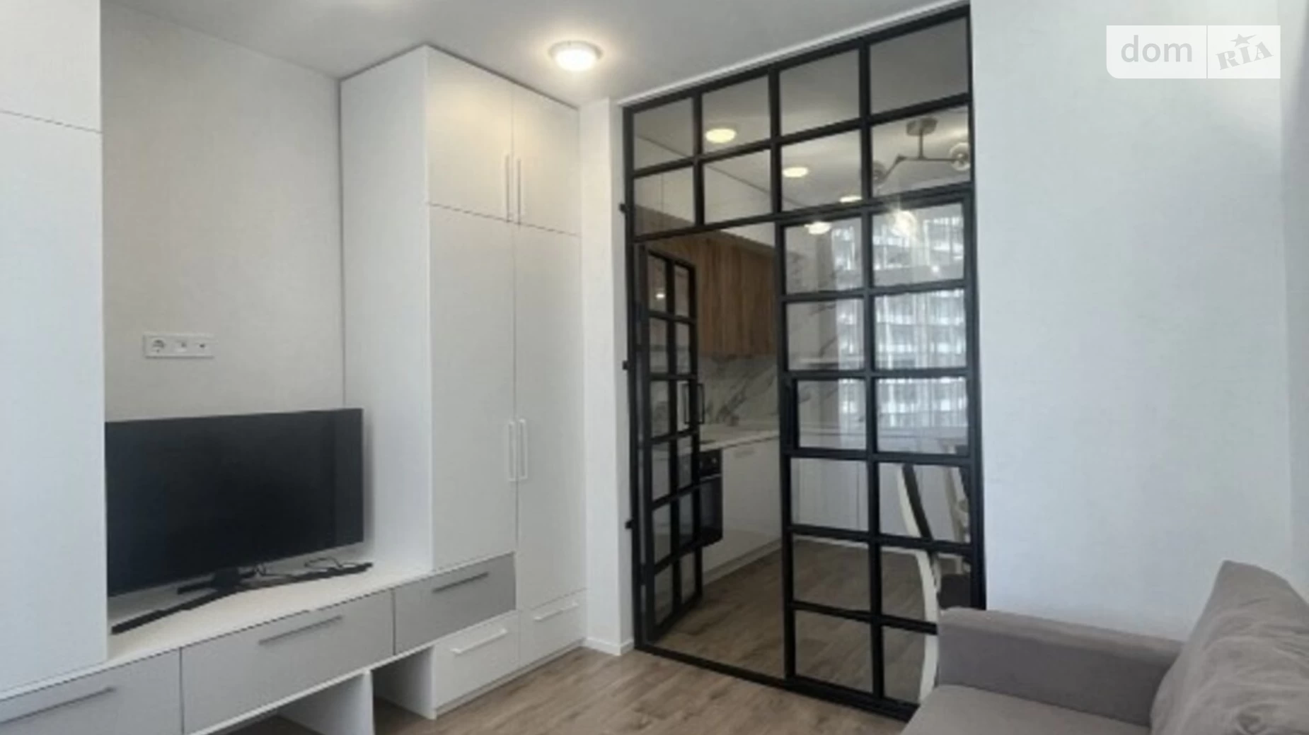 Продается 2-комнатная квартира 40 кв. м в Одессе, ул. Каманина