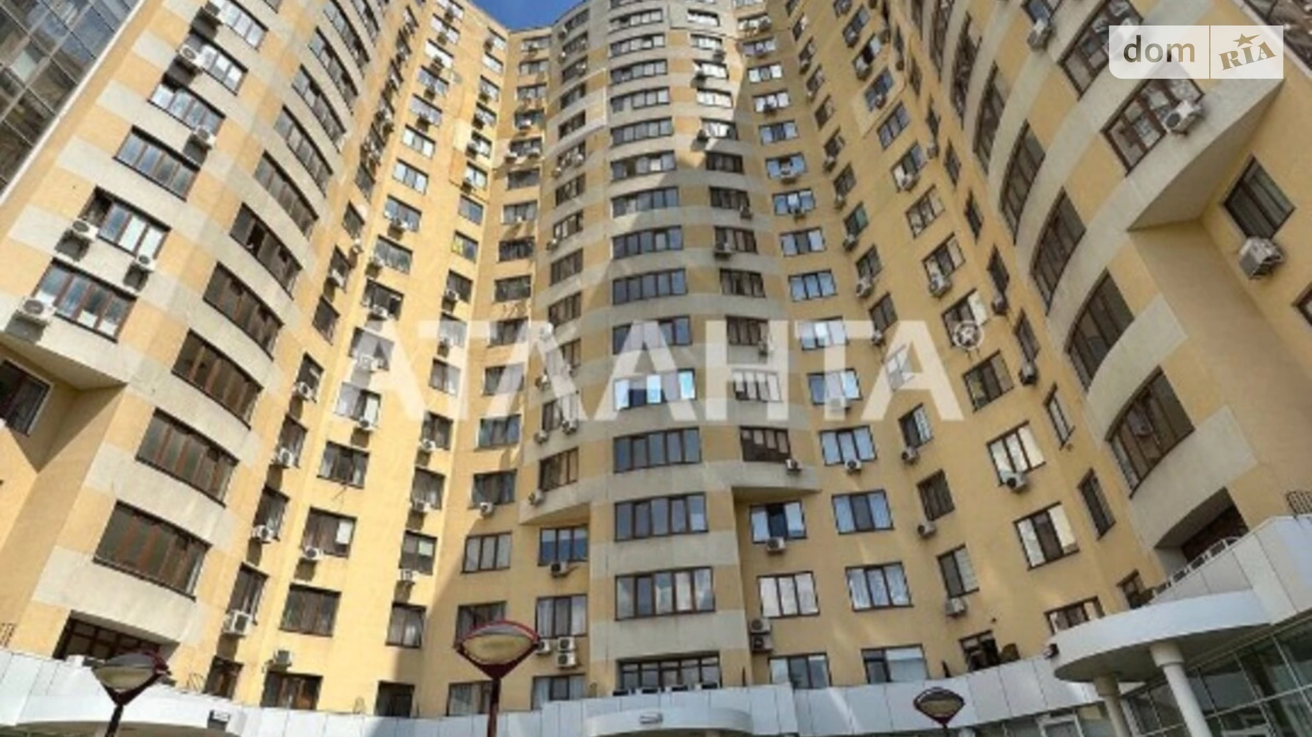 Продается 2-комнатная квартира 125 кв. м в Одессе, просп. Шевченко
