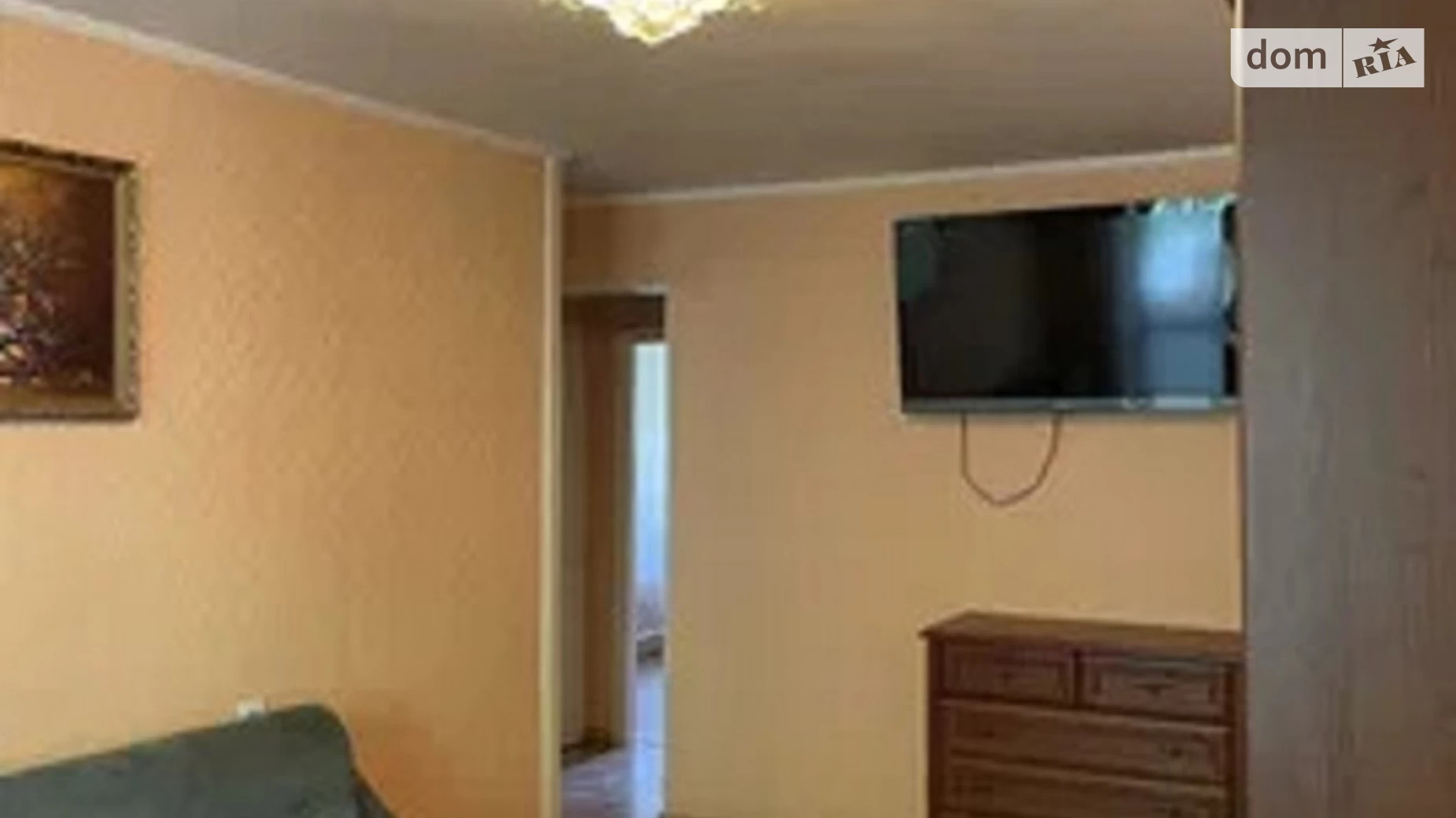 Продается 3-комнатная квартира 56 кв. м в Одессе, Фонтанская дор.