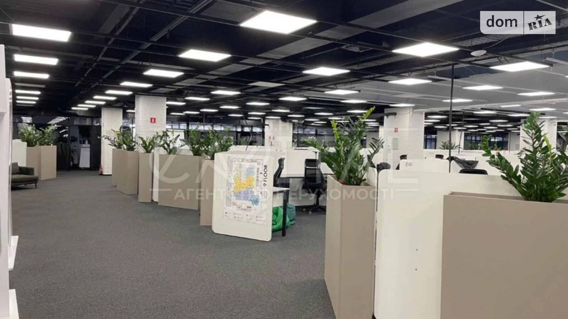 Сдается в аренду офис 2100 кв. м в бизнес-центре, цена: 29400 $ - фото 2