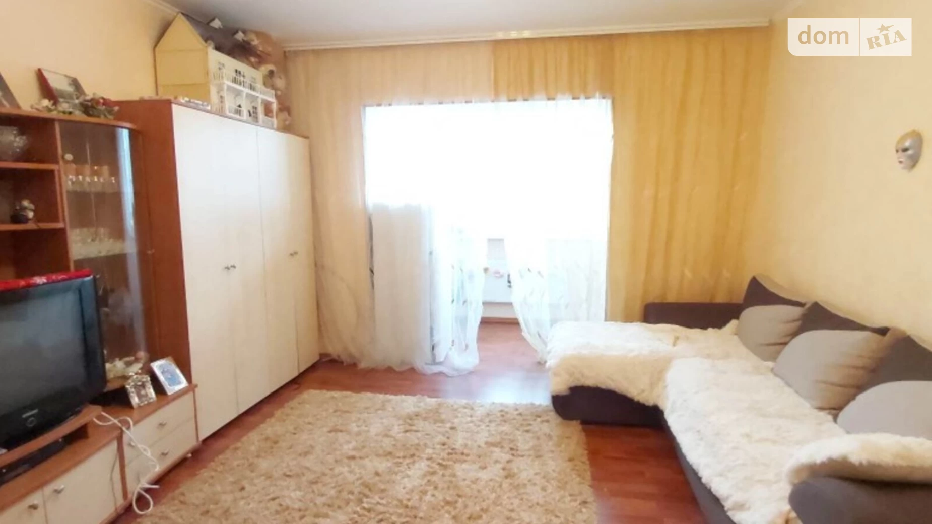 Продается 2-комнатная квартира 68 кв. м в Черноморске, ул. 1 Мая - фото 2