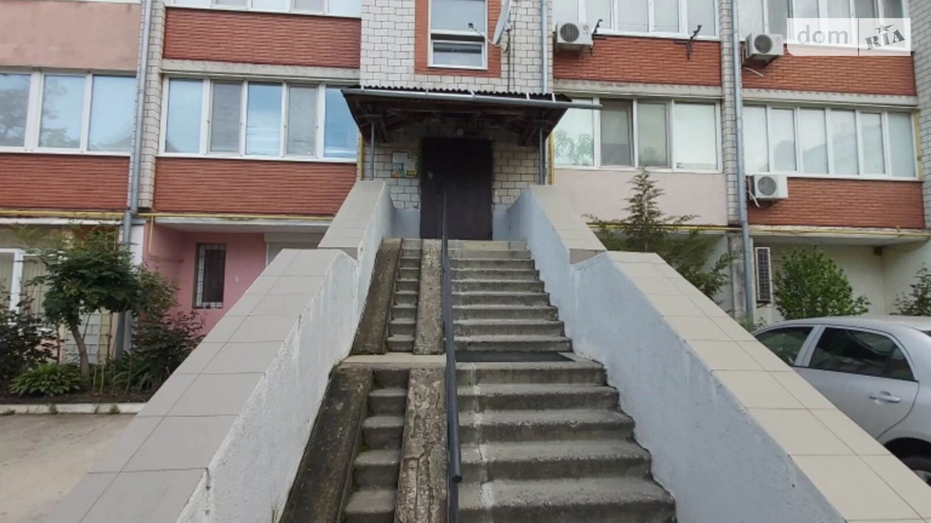 Продается 2-комнатная квартира 68 кв. м в Черноморске, ул. 1 Мая - фото 3