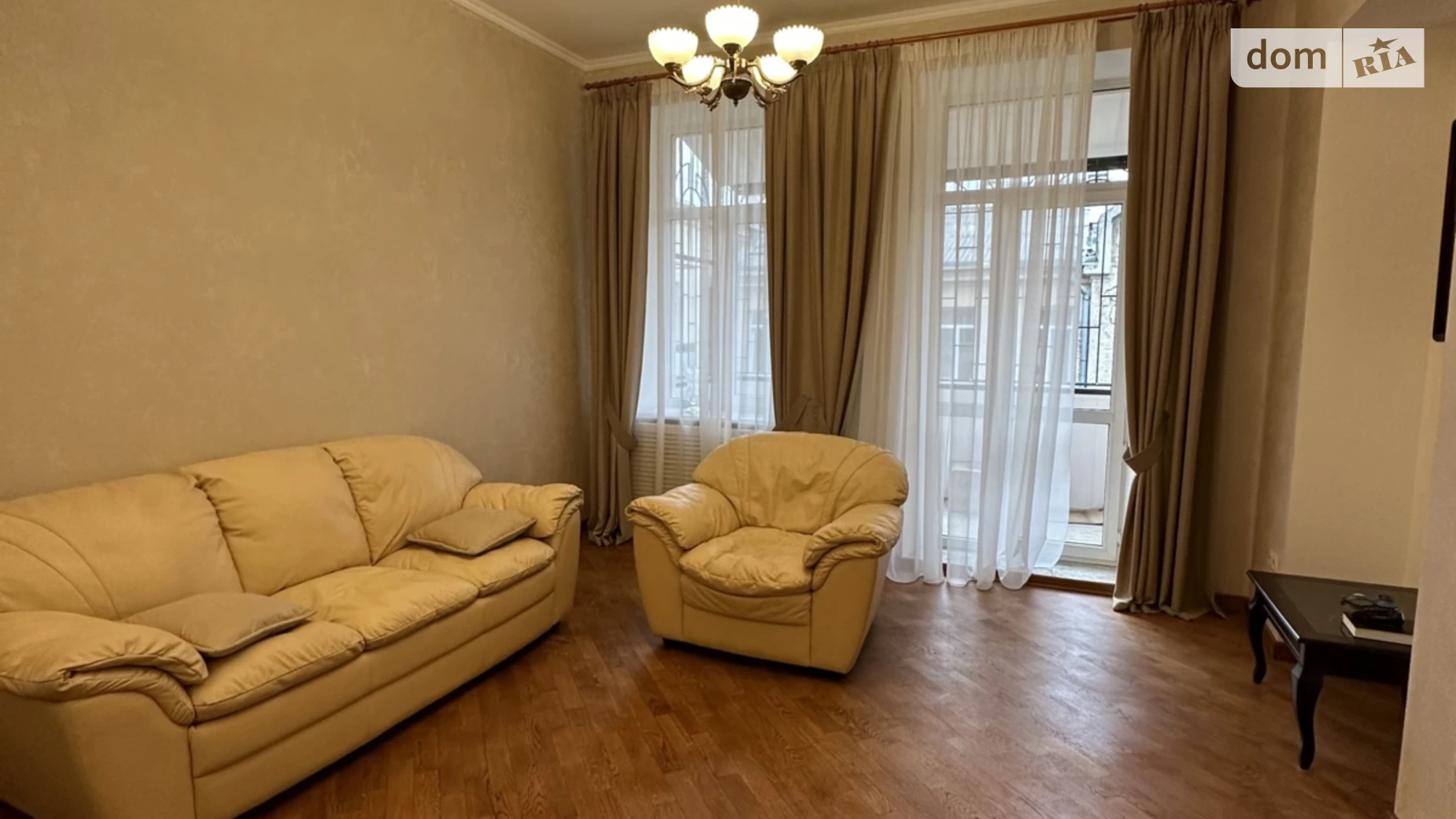 Продається 3-кімнатна квартира 134 кв. м у Одесі, вул. Катерининська