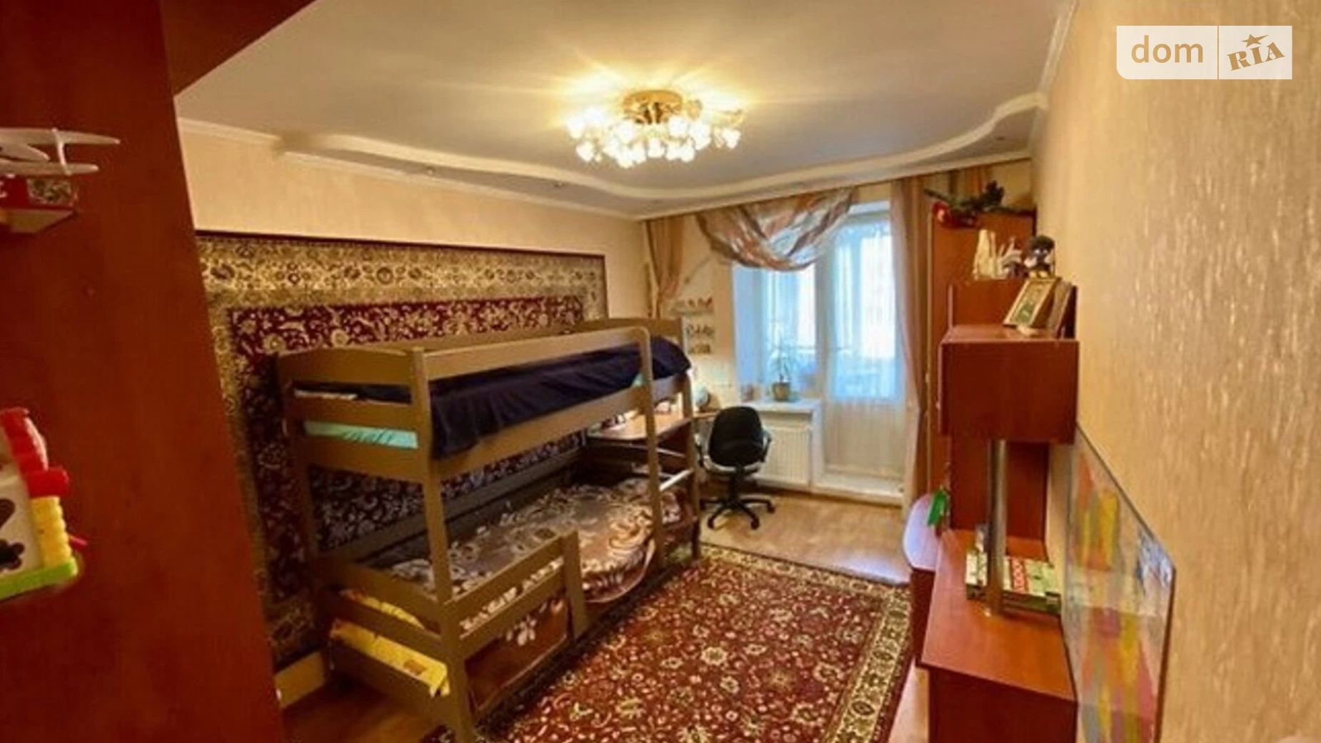 Продается 3-комнатная квартира 71 кв. м в Хмельницком