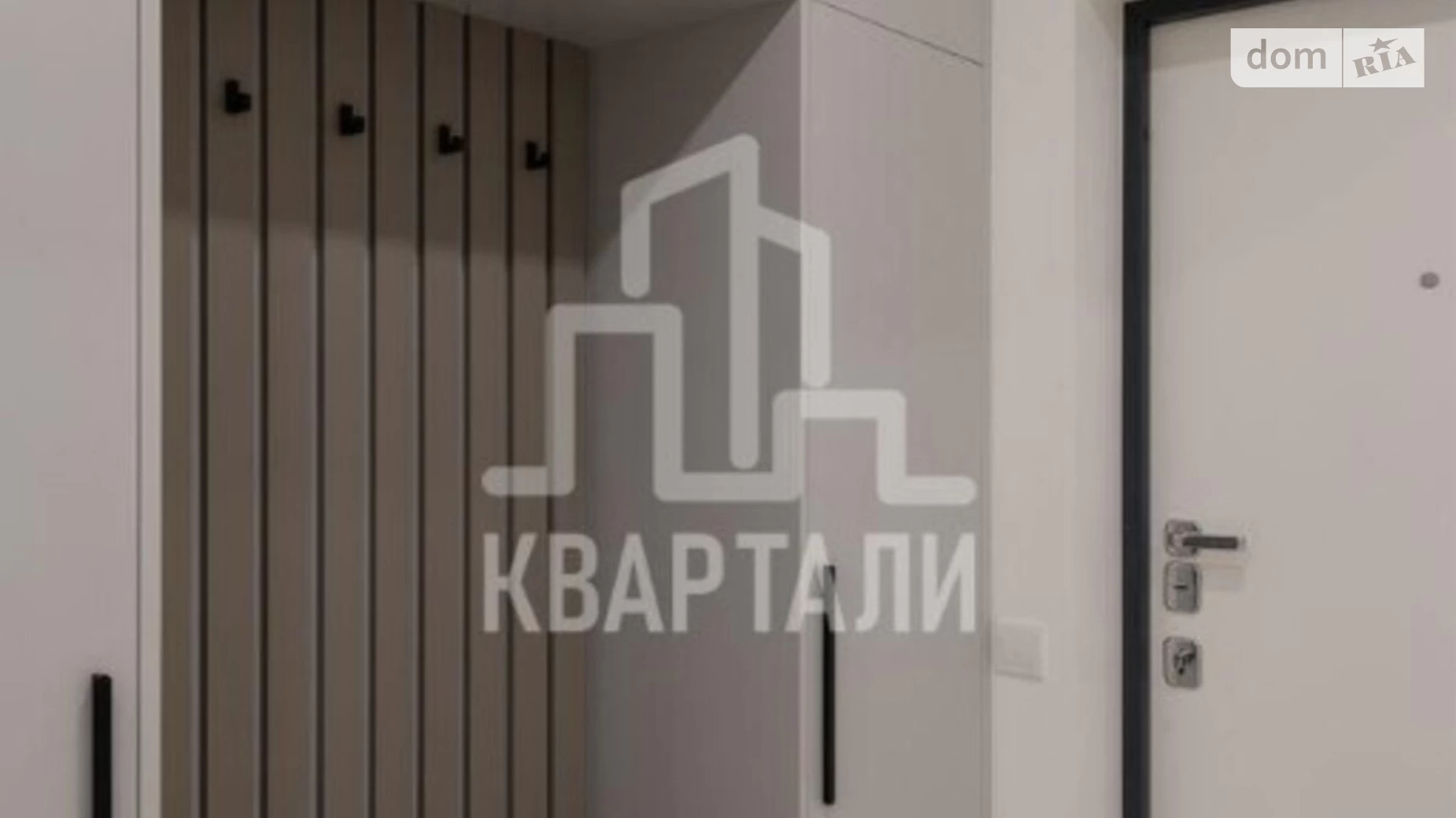 Продается 1-комнатная квартира 60 кв. м в Киеве, ул. Глубочицкая, 73