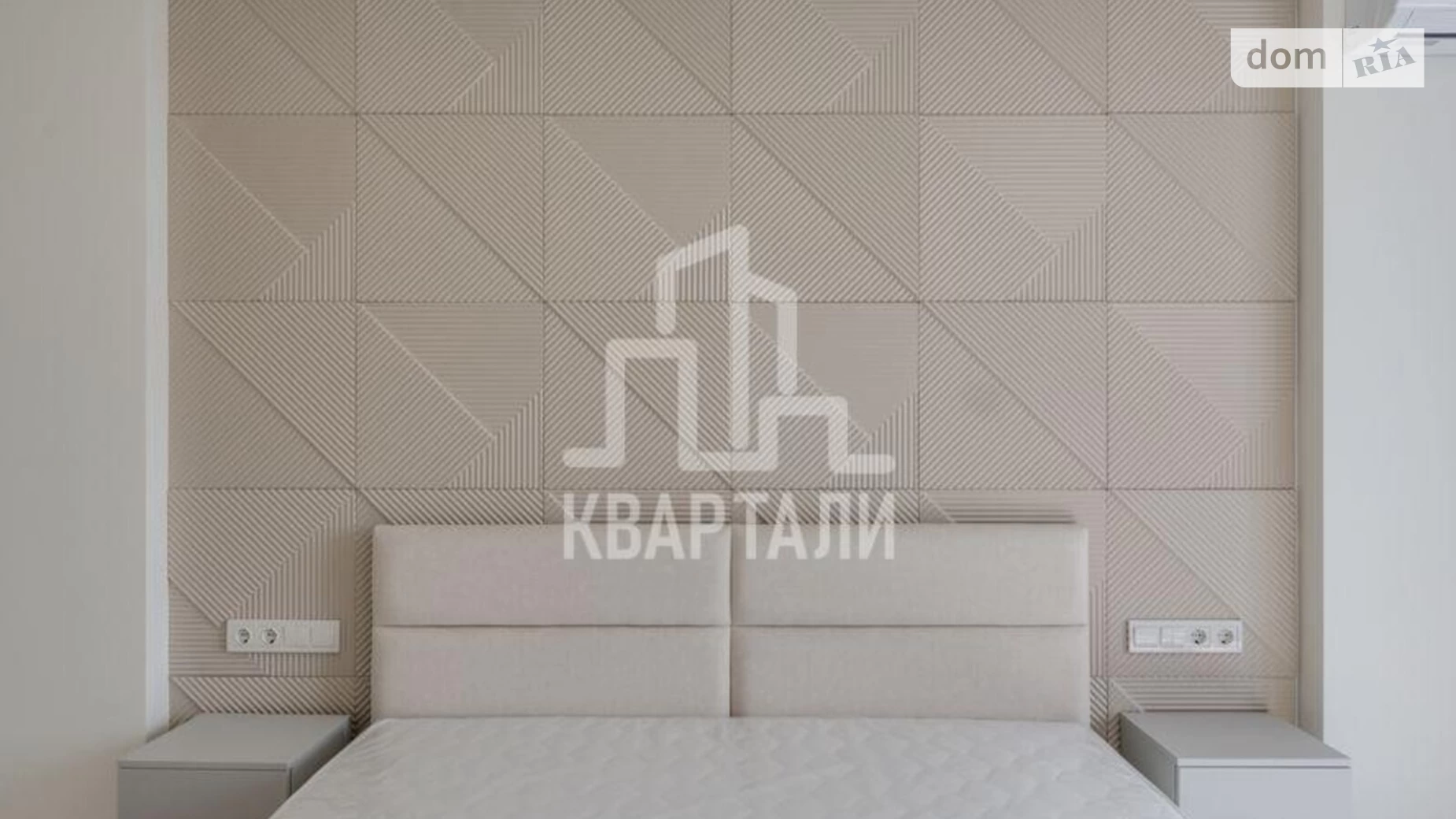 Продается 1-комнатная квартира 60 кв. м в Киеве, ул. Глубочицкая, 73