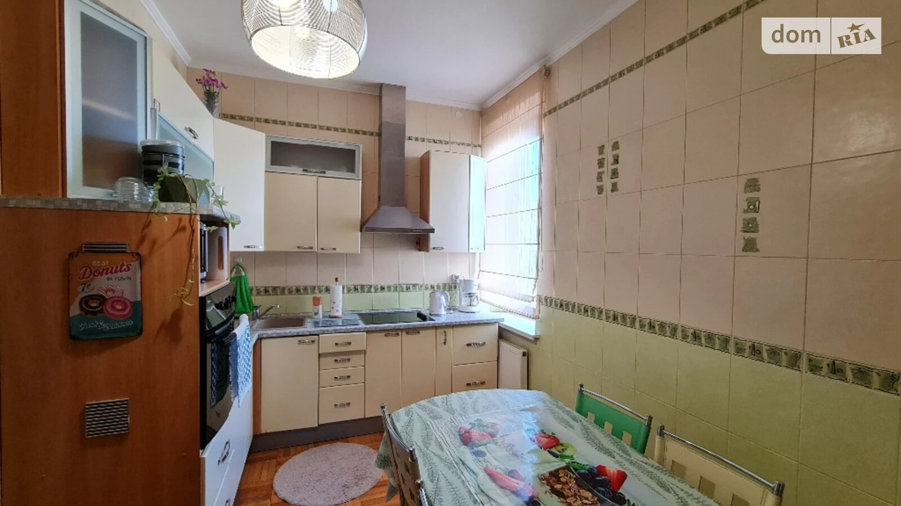 Продается 4-комнатная квартира 178.4 кв. м в Хмельницком, ул. Проскуровская