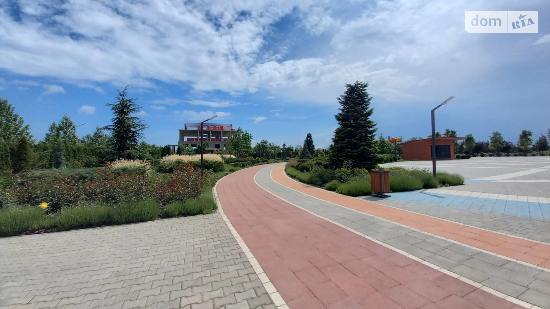 Продается дом на 2 этажа 270 кв. м с балконом, цена: 175000 $ - фото 3