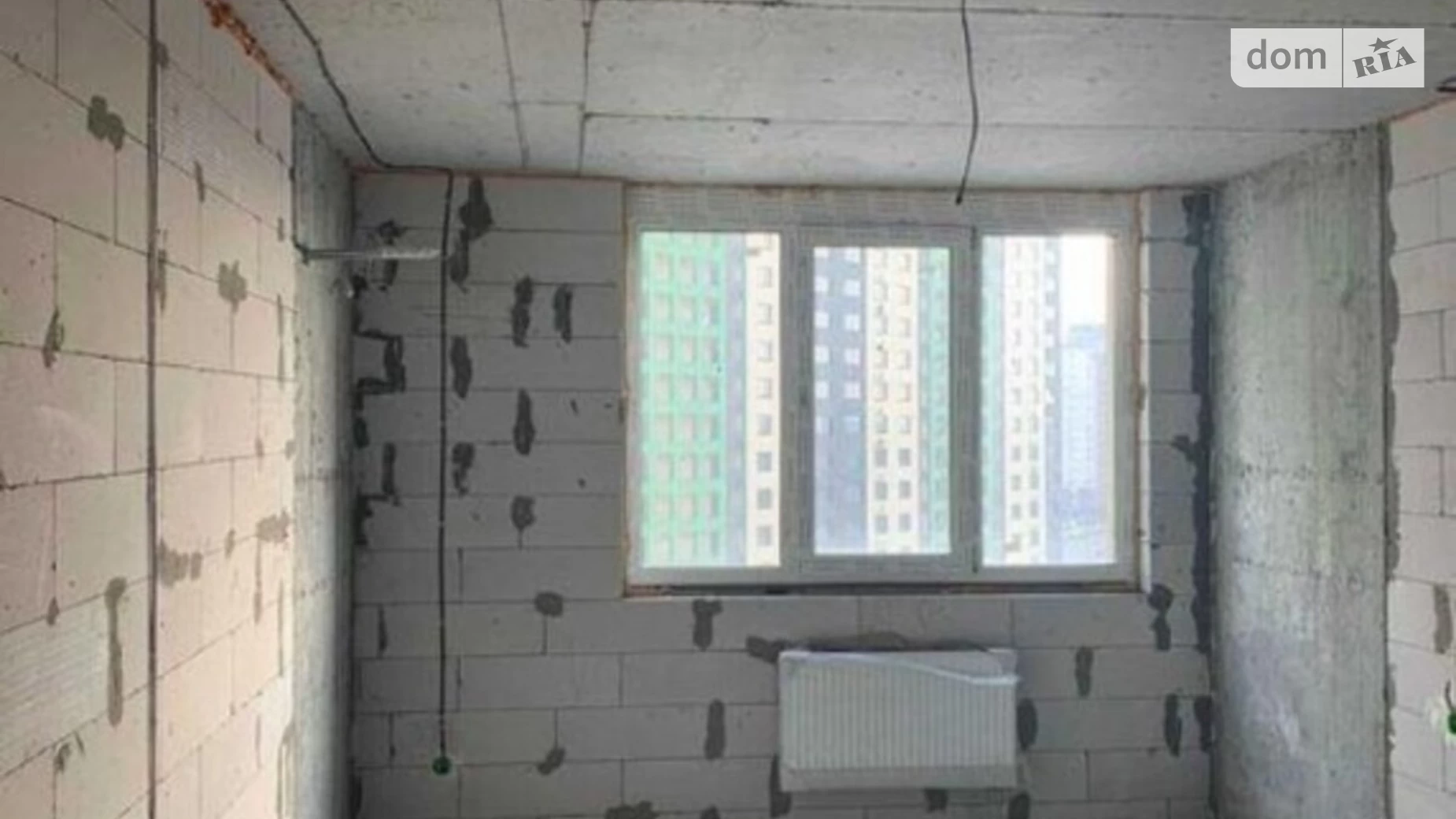 Продается 2-комнатная квартира 75 кв. м в Киеве, ул. Михаила Максимовича, 32