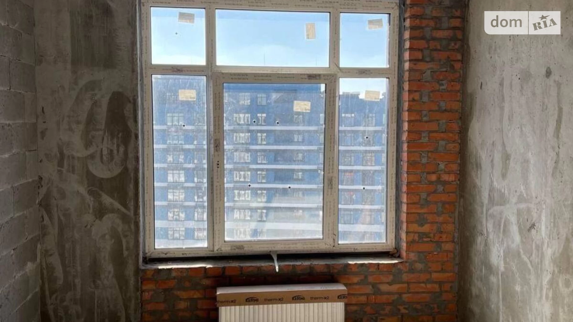 Продается 3-комнатная квартира 87 кв. м в Киеве, ул. Евгения Сверстюка, 4