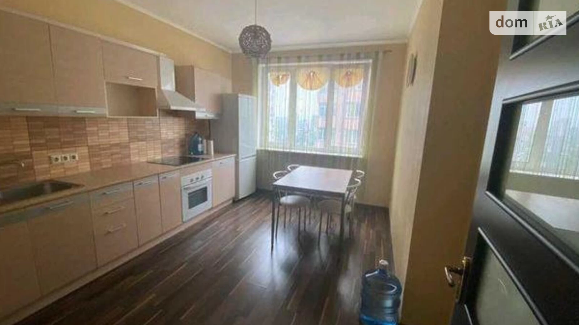 Продается 2-комнатная квартира 62.1 кв. м в Киеве