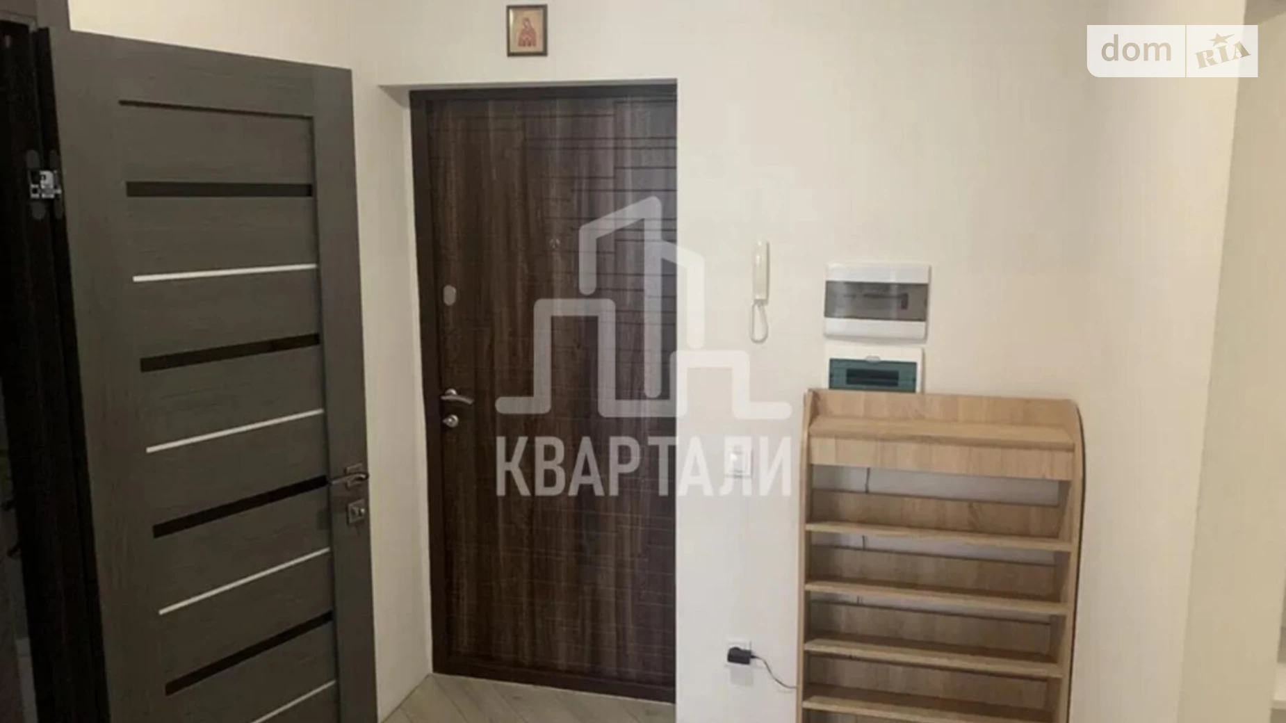 Продается 1-комнатная квартира 45 кв. м в Киеве, ул. Юношеская, 21