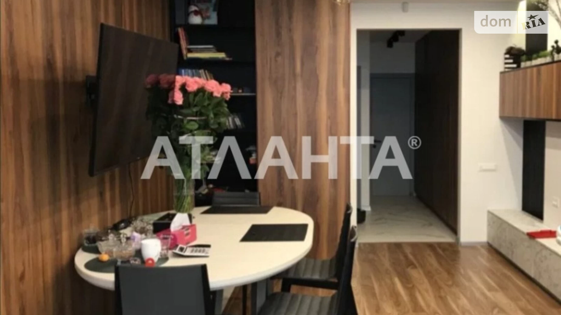 Продается 3-комнатная квартира 76 кв. м в Одессе, ул. Дюковская
