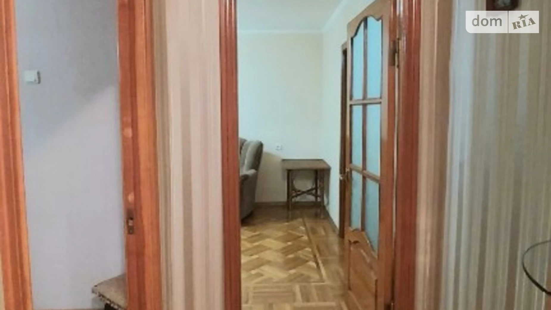 Продається 3-кімнатна квартира 59 кв. м у Одесі, просп. Адміральський