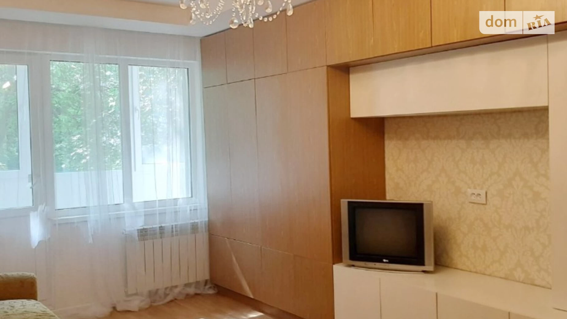 Продается 2-комнатная квартира 44 кв. м в Одессе, ул. Героев Крут, 35