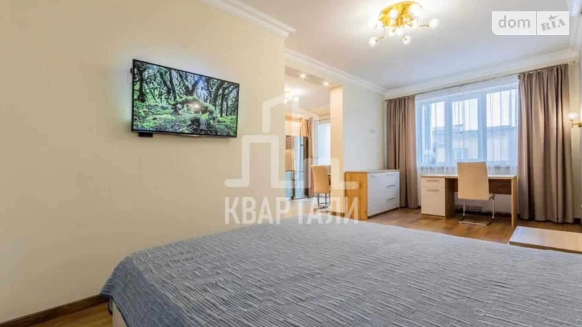 Продается 1-комнатная квартира 42 кв. м в Киеве, ул. Приорская(Полупанова), 16