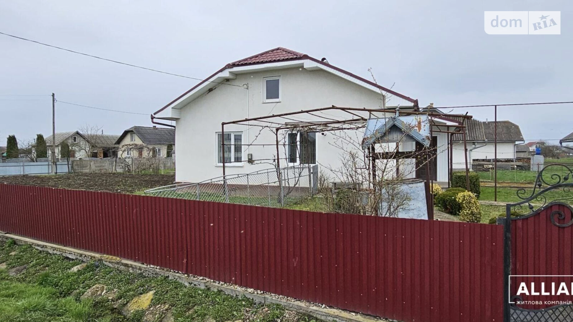 Продается одноэтажный дом 90 кв. м с мансардой, вулиця Каштанів, undefined