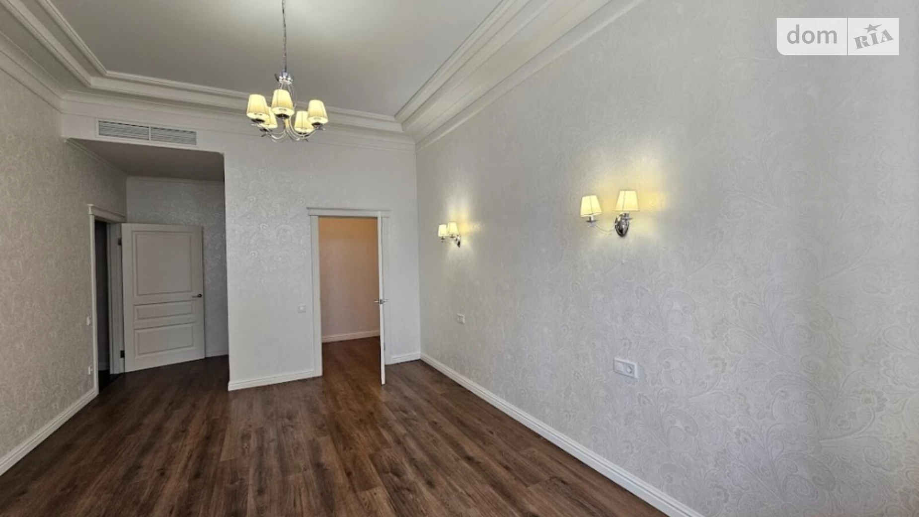 Продается 1-комнатная квартира 50 кв. м в Одессе