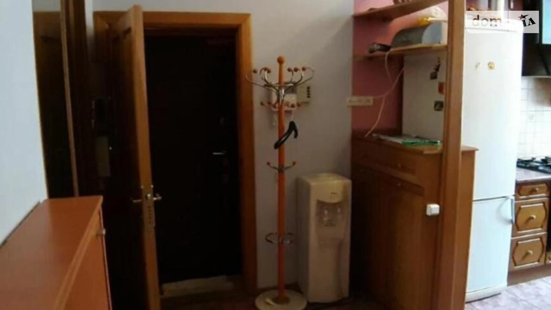 Продается 3-комнатная квартира 96 кв. м в Киеве, ул. Богдана Хмельницкого, 35