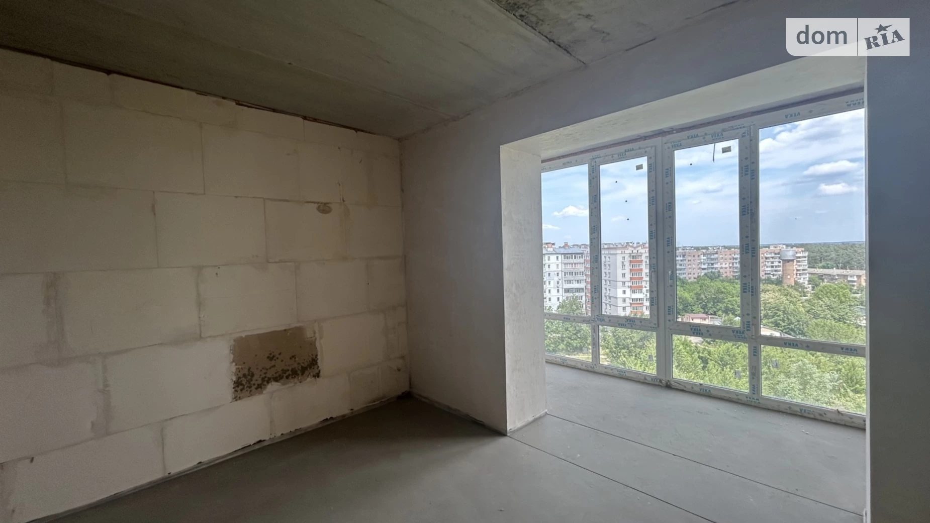 Продается 3-комнатная квартира 100 кв. м в Буче, ул. Ивана Кожедуба