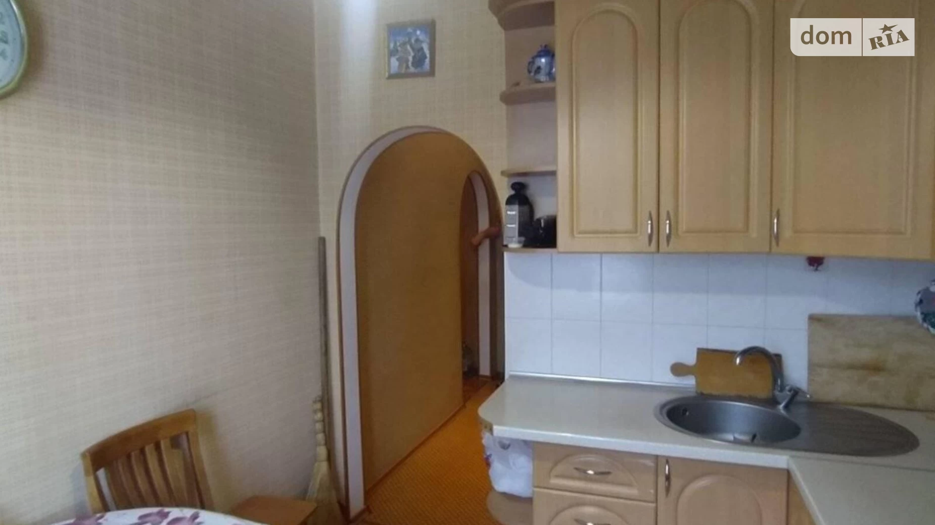 Продается 2-комнатная квартира 46 кв. м в Черноморске, ул. Шевченко
