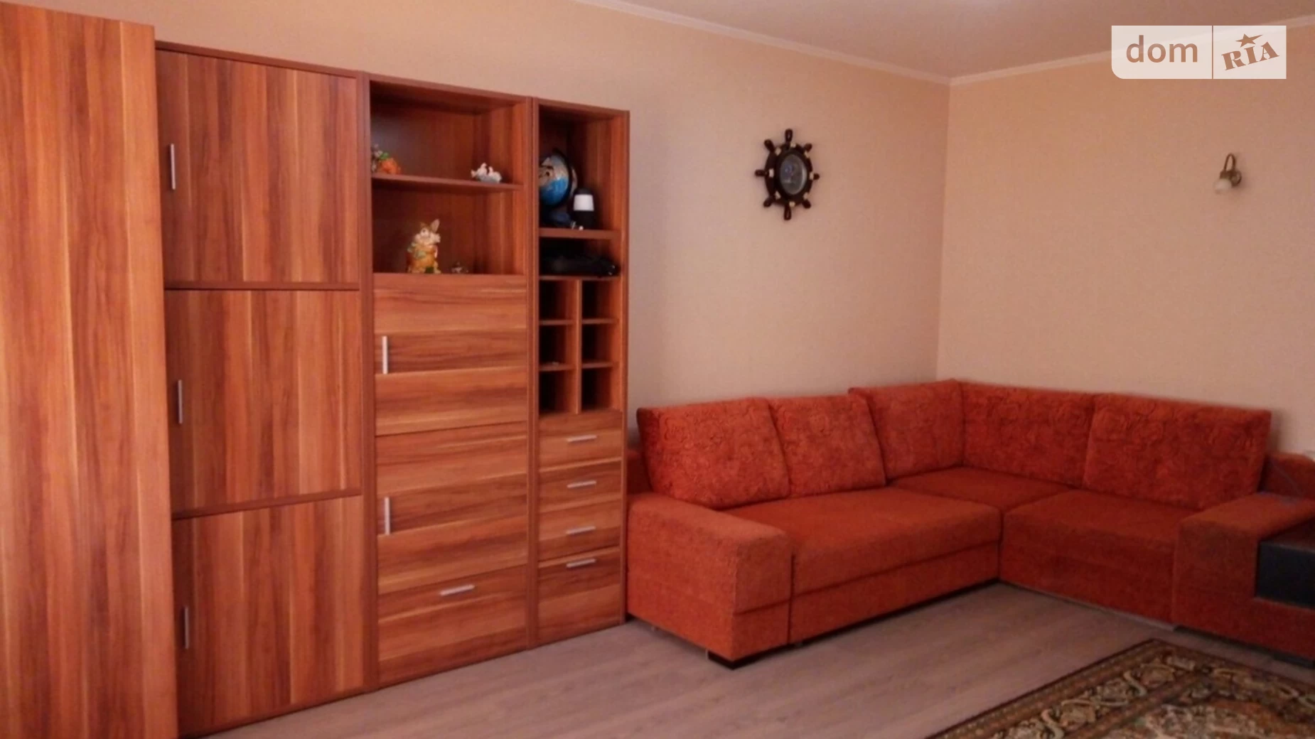 Продається 2-кімнатна квартира 80 кв. м у Чорноморську, вул. Парусна