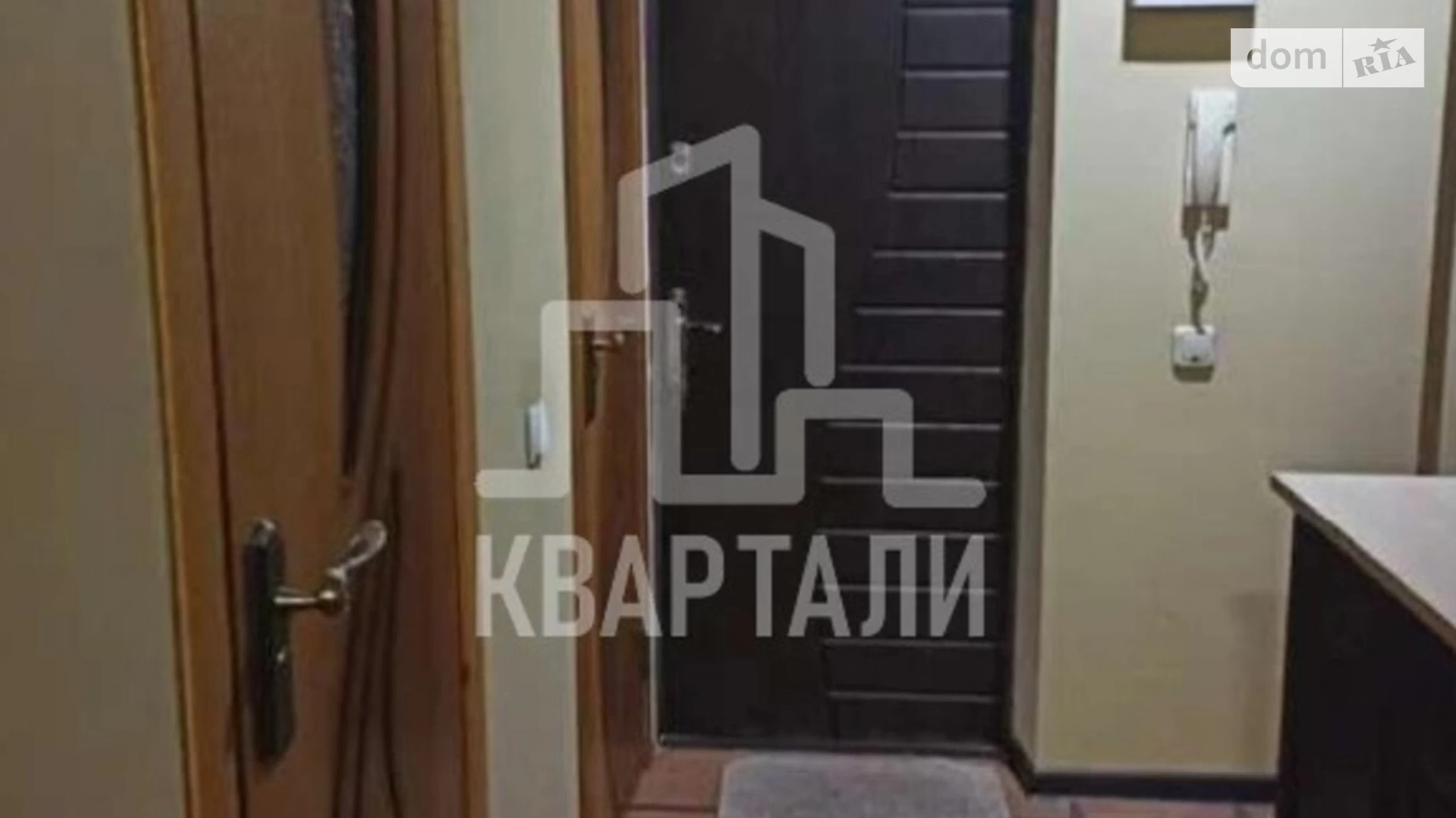 Продается 3-комнатная квартира 62 кв. м в Киеве, ул. Иорданская, 18А