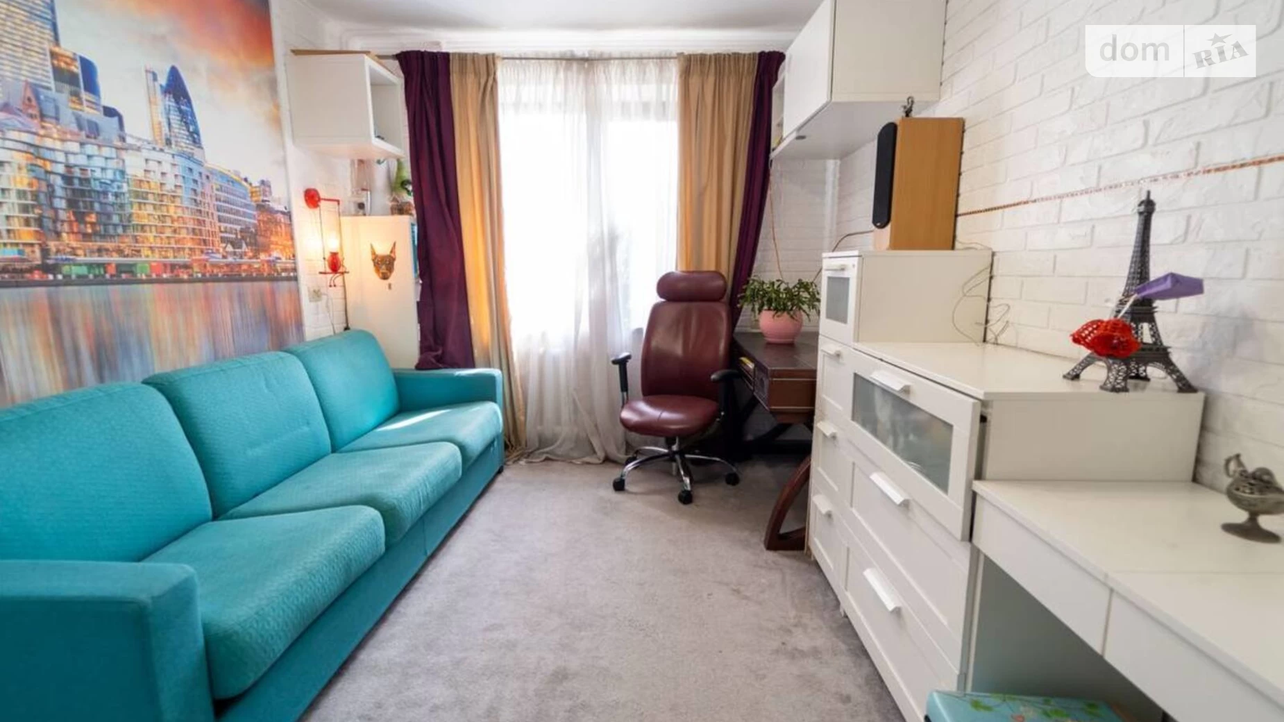 Продається 4-кімнатна квартира 92.7 кв. м у Одесі, вул. Генерала Петрова