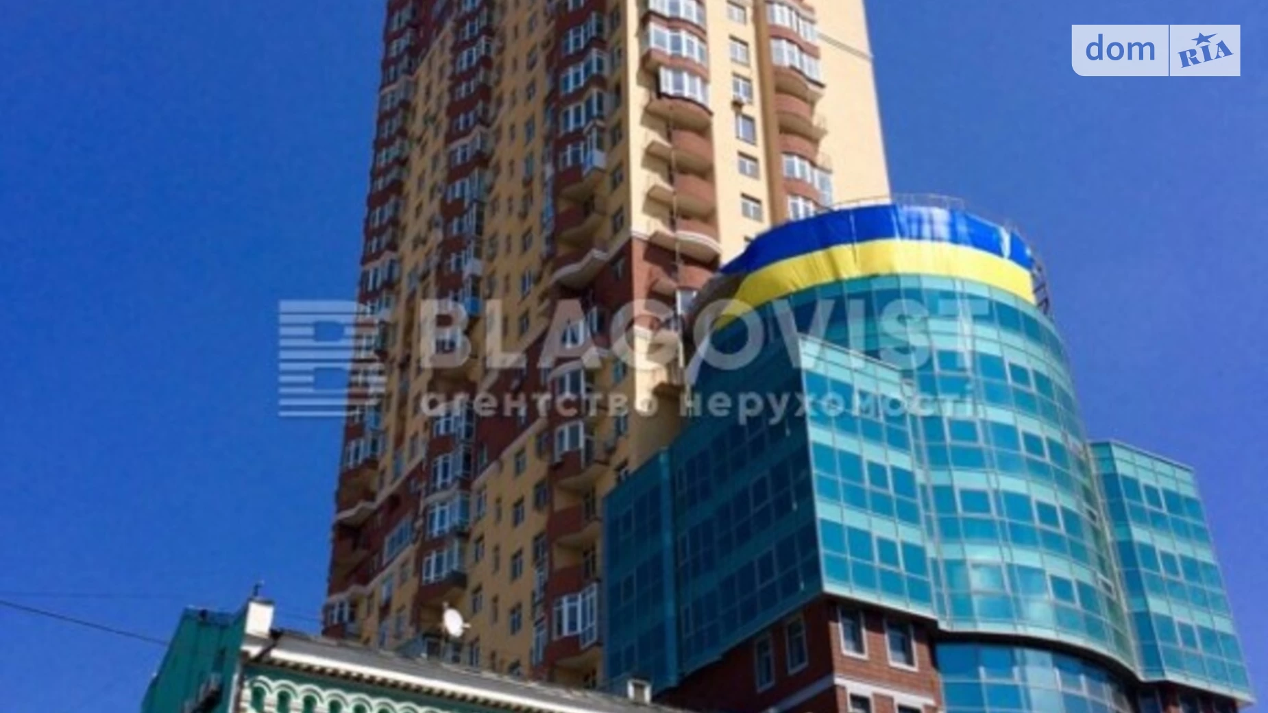 Продается 2-комнатная квартира 45 кв. м в Киеве, ул. Жилянская, 118