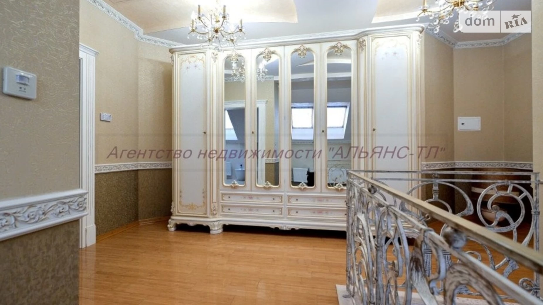 Продается дом на 2 этажа 405 кв. м с гаражом, цена: 385000 $ - фото 5