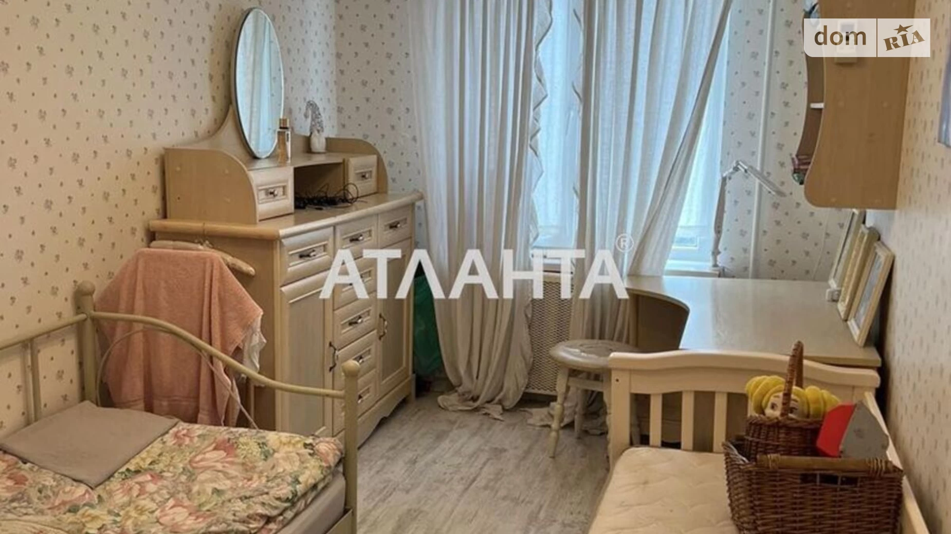Продається 3-кімнатна квартира 54 кв. м у Одесі, вул. Академіка Філатова