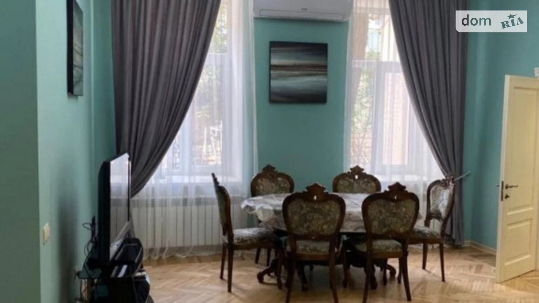 Продается 3-комнатная квартира 91 кв. м в Одессе, ул. Университетская, 9