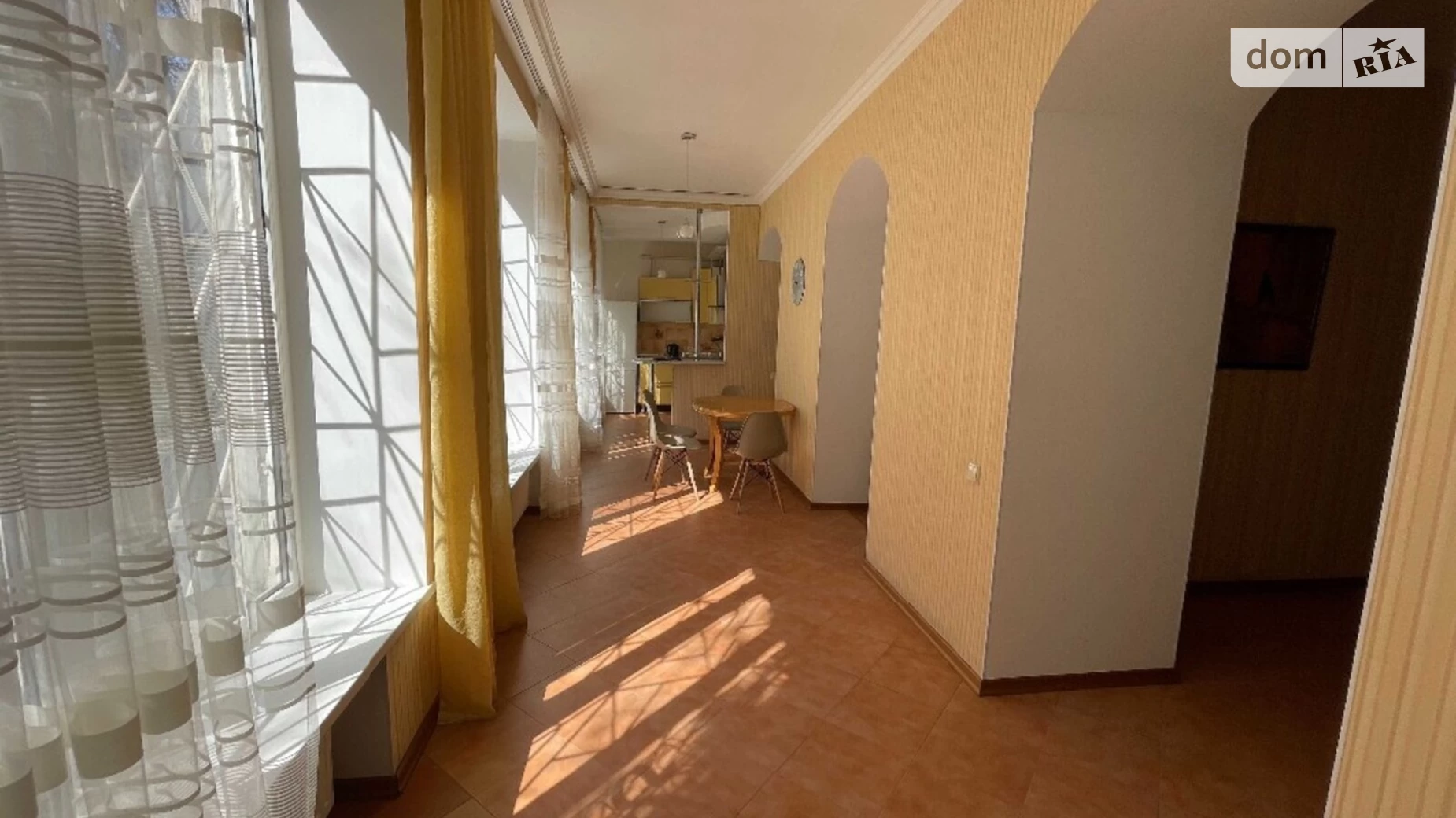 Продается 4-комнатная квартира 123 кв. м в Одессе, ул. Пушкинская - фото 2
